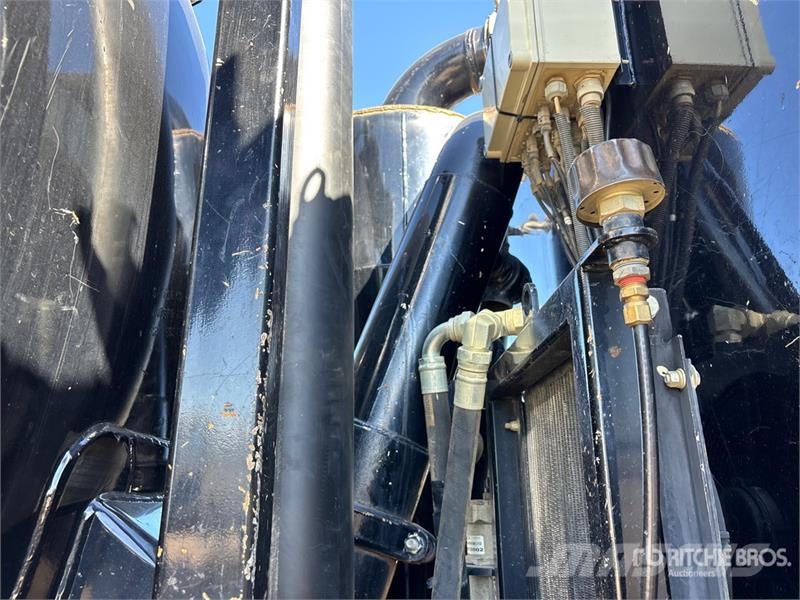 Kenworth T800 Combi / vacuum trucks