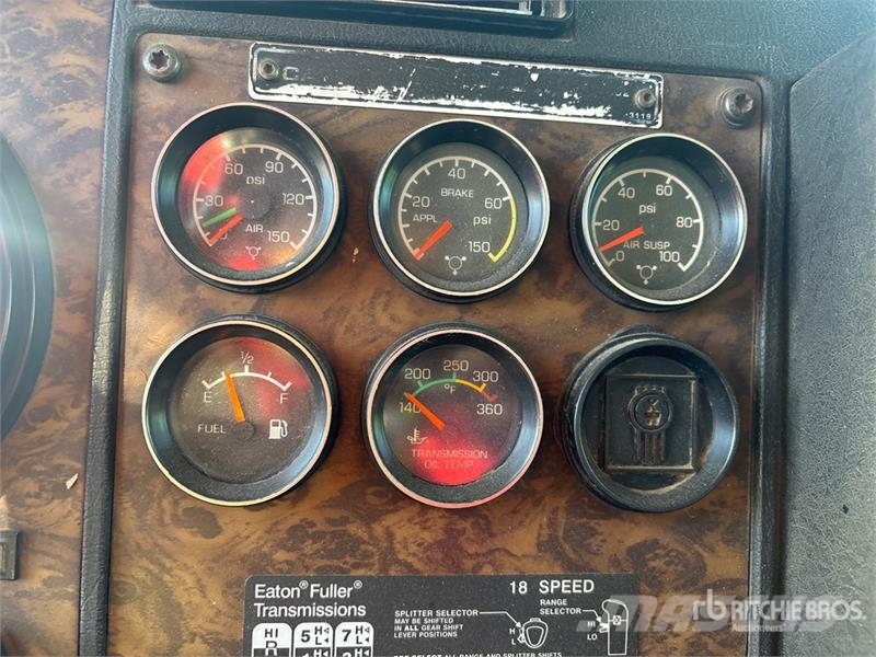 Kenworth T800 曳引機組件