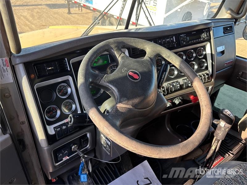 Kenworth T800 صهاريج مياه