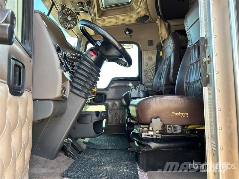 Kenworth T800 Vetopöytäautot