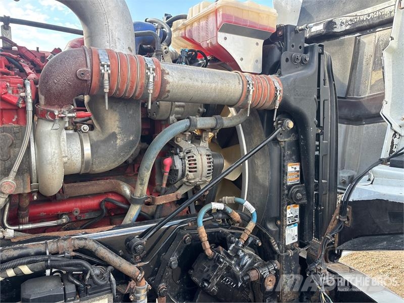 Kenworth T800 شاحنات الرافعات