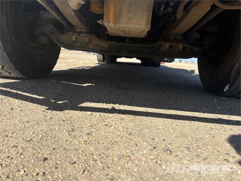 Kenworth T800 Kombinētās vakumsūkņa mašīnas