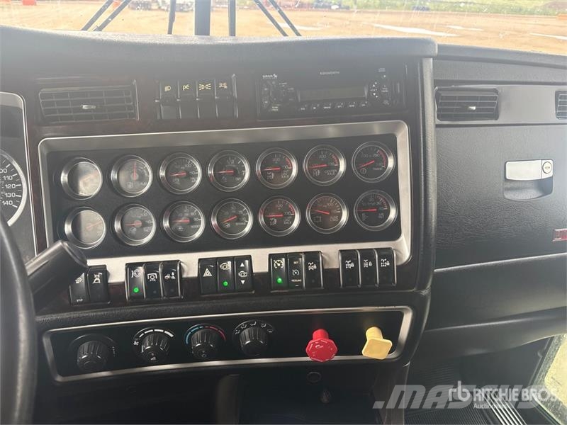 Kenworth T800 صهاريج مياه
