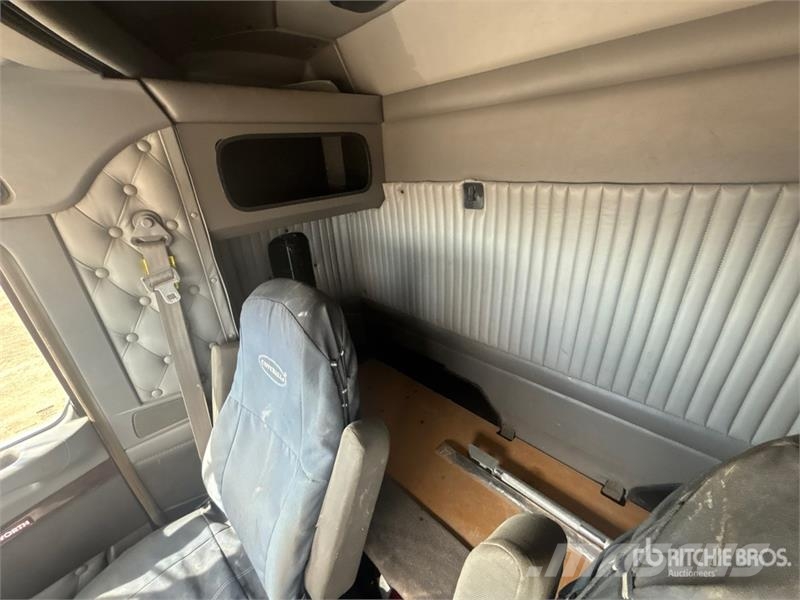 Kenworth T800 شاحنات الرافعات