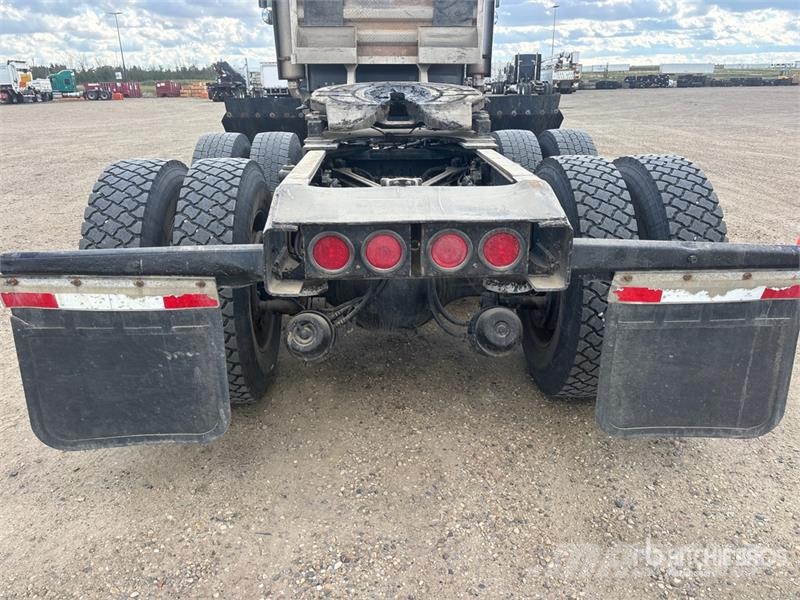Kenworth T800 牵引车