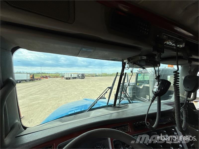 Kenworth T800 شاحنات أشجار