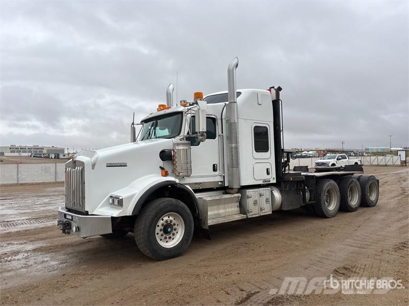 Kenworth T800 Pagalbos kelyje automobiliai