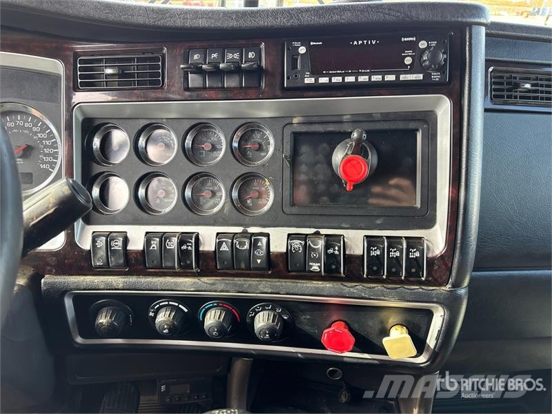 Kenworth T800 Тягачі