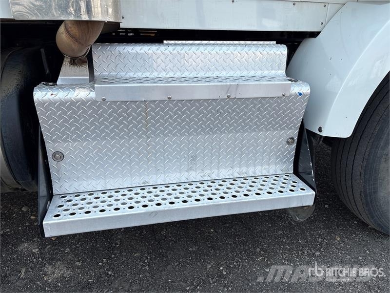 Kenworth T800 Vetopöytäautot
