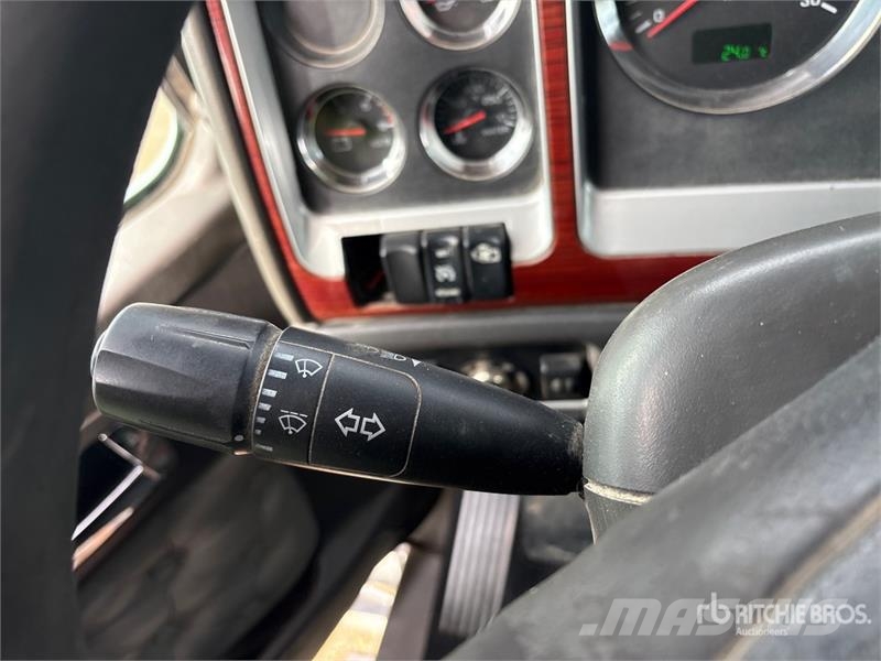 Kenworth T800 트랙터 유닛