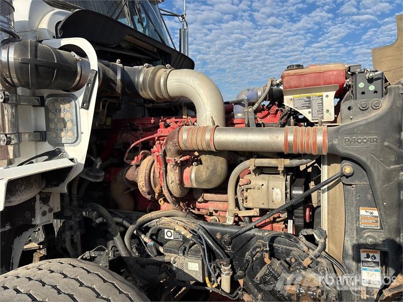 Kenworth T800 شاحنات الرافعات
