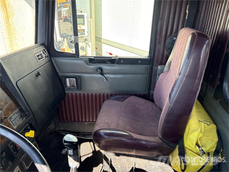 Kenworth T800 Lastbiler med tip