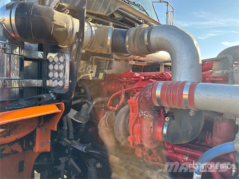 Kenworth T800 콤비/진공 트럭