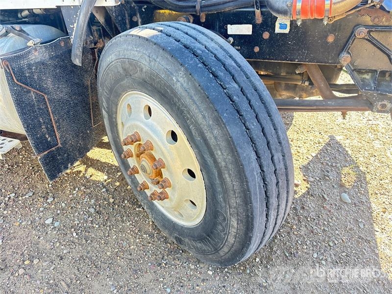 Kenworth T800 曳引機組件