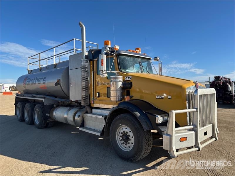Kenworth T800 صهاريج مياه