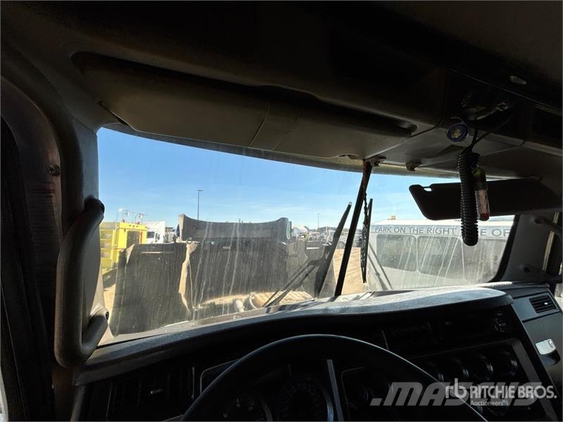 Kenworth T800 Kombinētās vakumsūkņa mašīnas