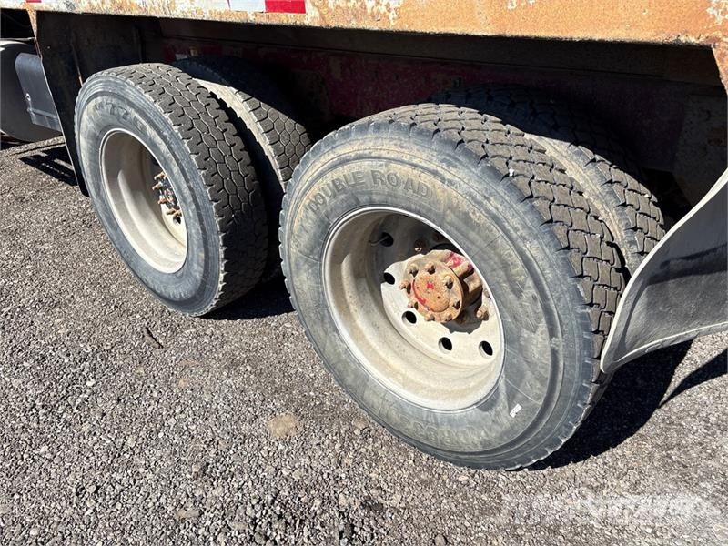 Kenworth T800 Lastbiler med tip