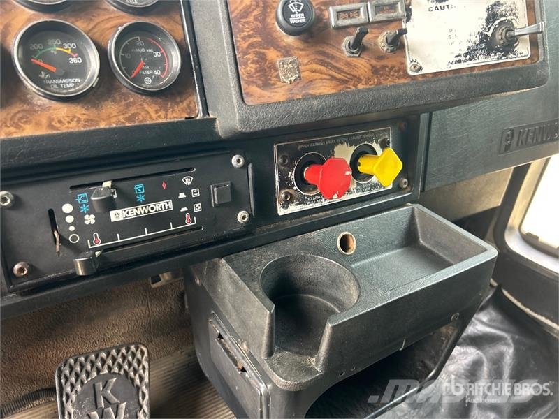 Kenworth T800 Naudoti vilkikai
