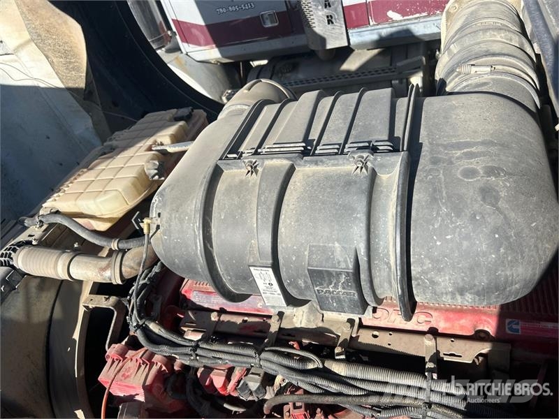 Kenworth T800 6x4 Cab and Chassis كابينة والداخلية