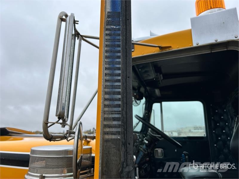 Kenworth T800 6x4 Sleeper Winch Truck Sleepwagens