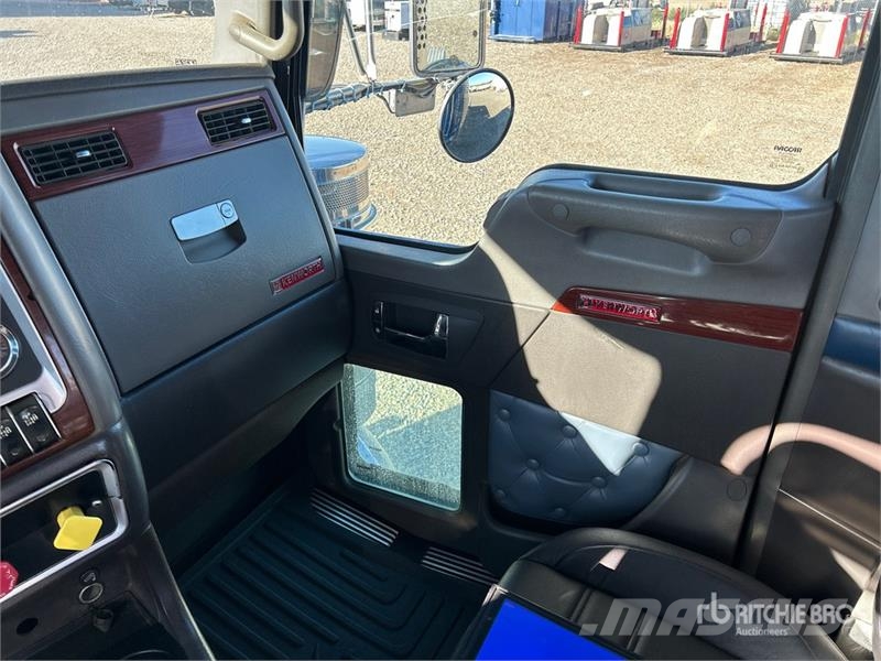 Kenworth T800 6x4 Sleeper Winch Truck Recovery vehicles