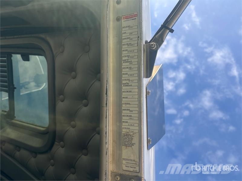 Kenworth T800 6x4 Sleeper Winch Truck Автомобили за пътна помощ