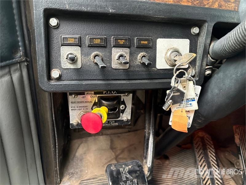 Kenworth T800 6x4 Sleeper Tow Truck Recovery vozila