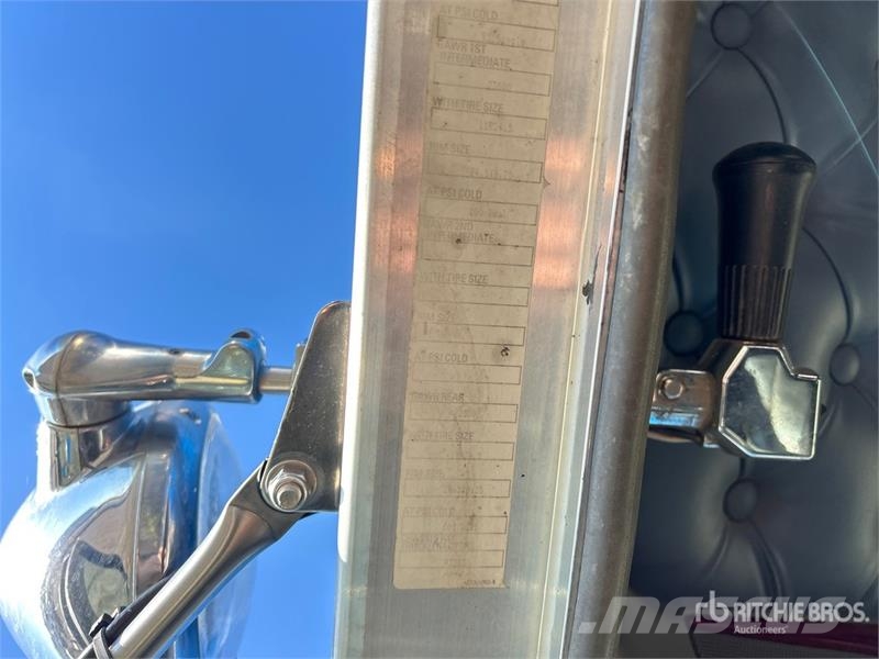 Kenworth T800 6x4 Sleeper Winch Truck Recovery vehicles