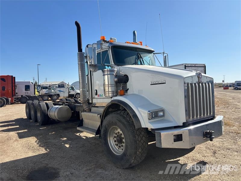 Kenworth T800 8x6 Cab and Chassis (Inoperable) Кабини
