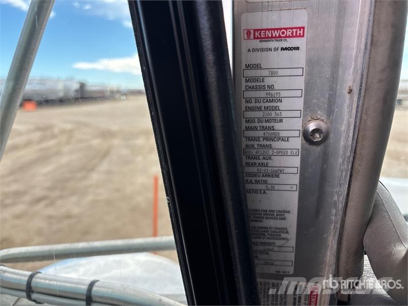 Kenworth T800 8x6 Sleeper Winch Truck 救援车