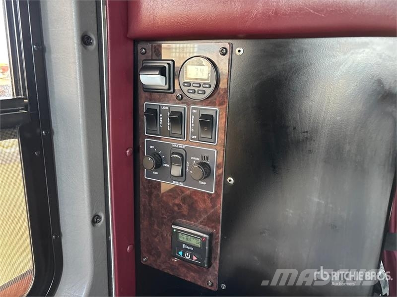 Kenworth T800 8x6 Sleeper Winch Truck 救援车