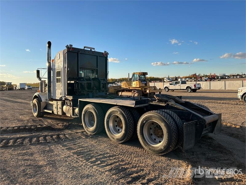 Kenworth T800 8x6 Sleeper Winch Truck Sleepwagens
