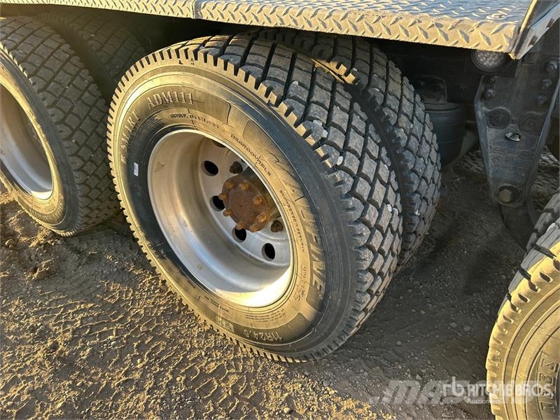 Kenworth T800 8x6 Sleeper Winch Truck Sleepwagens