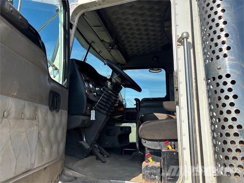 Kenworth T800 8x6 Sleeper Hooklift Truck Vinçli kamyonlar