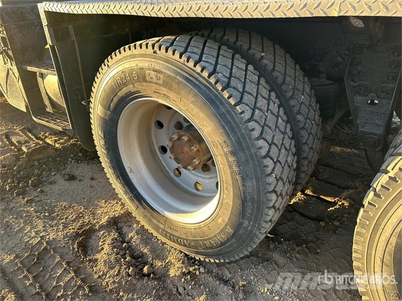Kenworth T800 8x6 Sleeper Winch Truck Sleepwagens