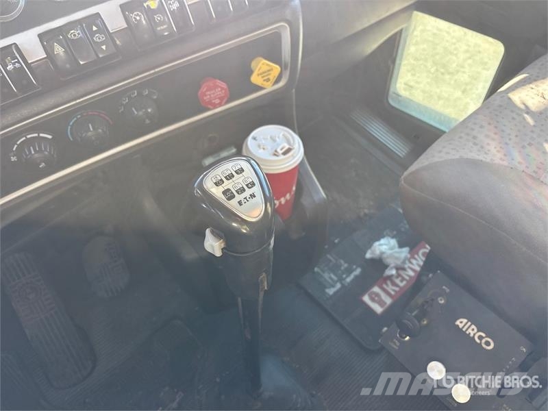 Kenworth T800 8x6 Sleeper Winch Truck Sleepwagens