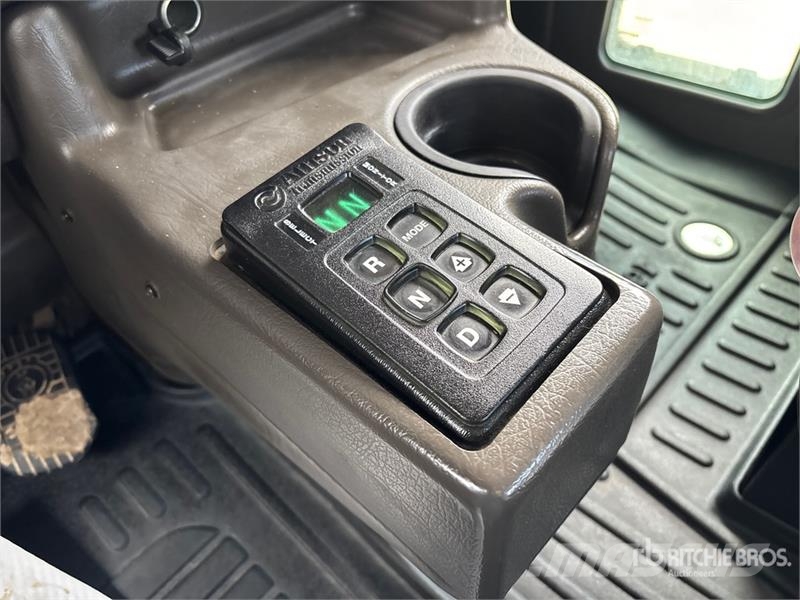 Kenworth T800 8x6 Sleeper Winch Truck 救援车