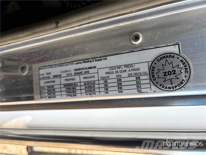 Kenworth T800 8x6 Sleeper Winch Truck 救援车
