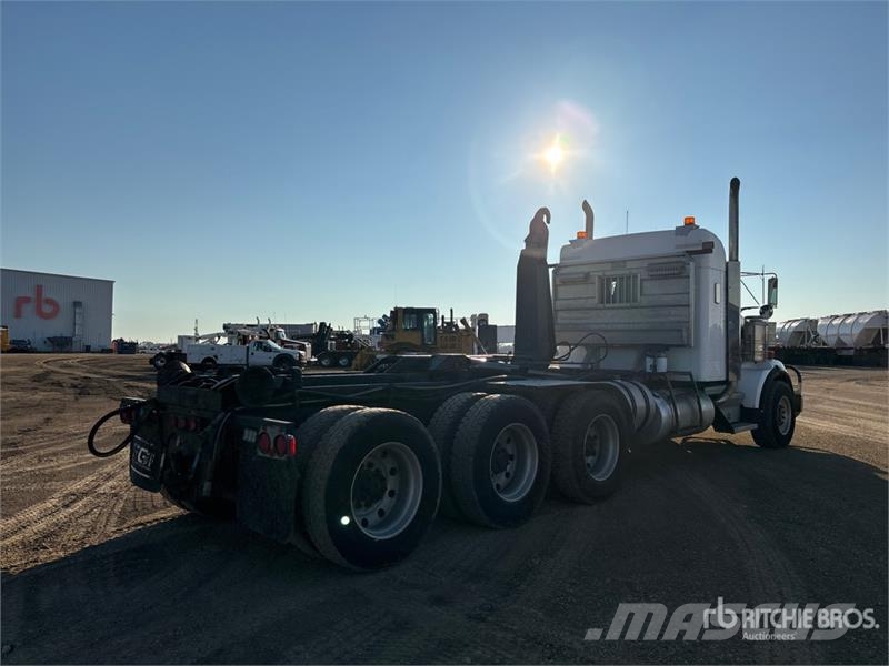 Kenworth T800 8x6 Sleeper Hooklift Truck Камиони с кран с кука