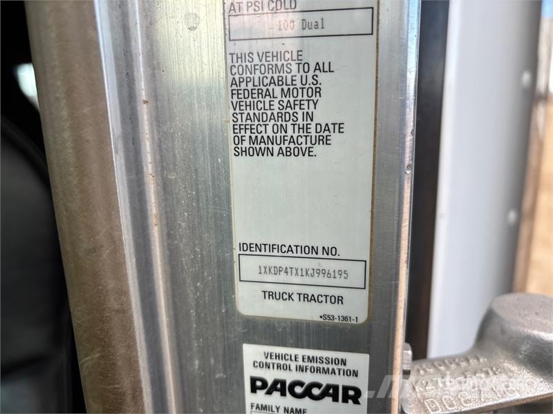 Kenworth T800 8x6 Sleeper Winch Truck 救援车