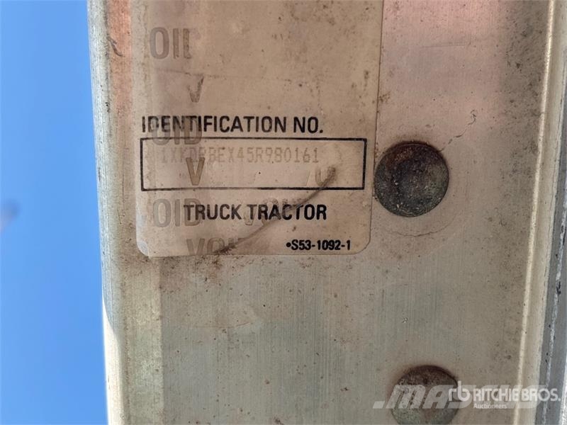 Kenworth T800 8x6 Sleeper Hooklift Truck Vinçli kamyonlar