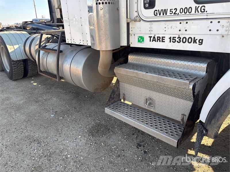 Kenworth T800 8x6 Sleeper Hooklift Truck Vinçli kamyonlar