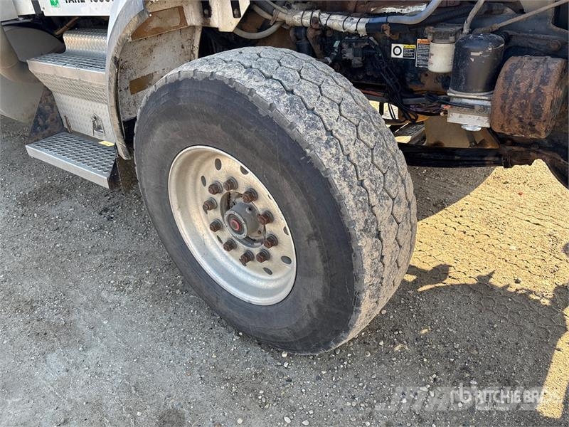 Kenworth T800 8x6 Sleeper Hooklift Truck Vinçli kamyonlar