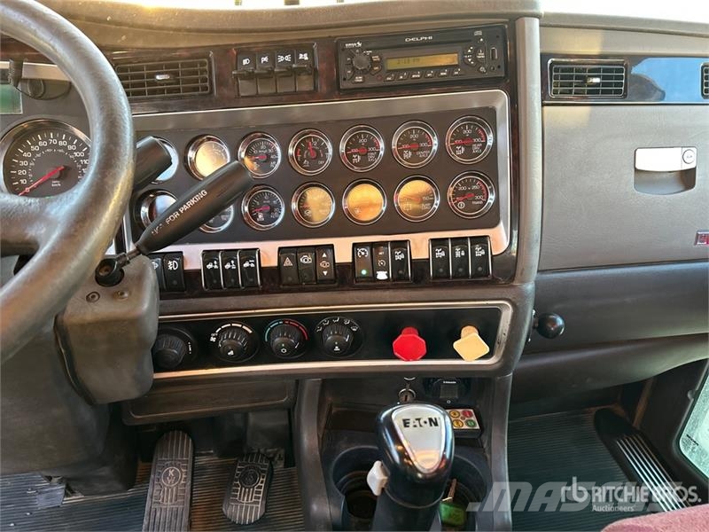Kenworth T800 8x6 Sleeper Winch Truck Sleepwagens