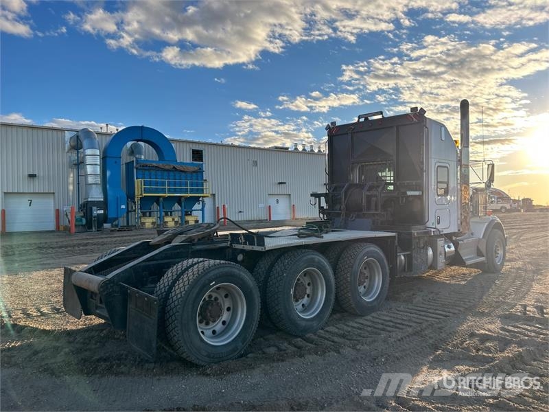 Kenworth T800 8x6 Sleeper Winch Truck Sleepwagens