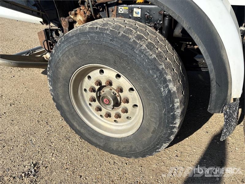 Kenworth T800 8x6 Sleeper Hooklift Truck Vinçli kamyonlar