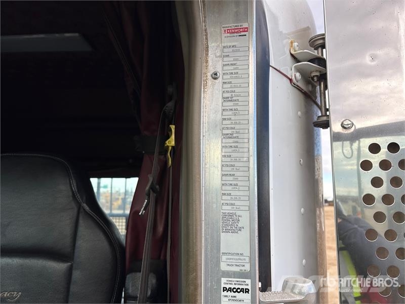 Kenworth T800 8x6 Sleeper Winch Truck 救援车
