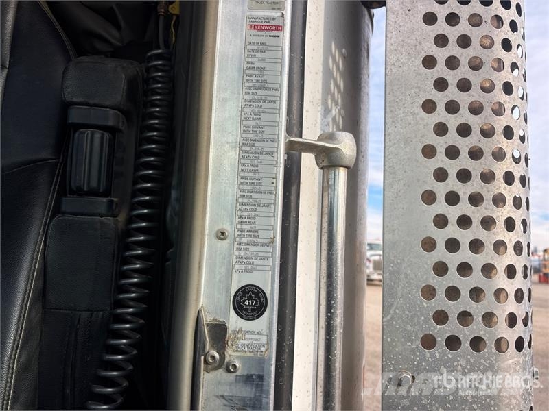 Kenworth T800 8x6 Sleeper Winch Truck 救援車