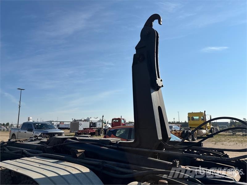 Kenworth T800 8x6 Sleeper Hooklift Truck Vinçli kamyonlar
