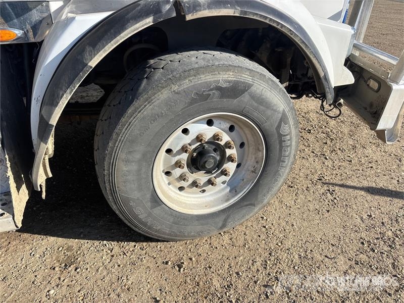 Kenworth T800 8x6 Sleeper Winch Truck Sleepwagens